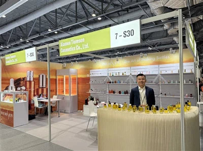 Bạn được mời — Chúng tôi đang trực tiếp ở Hồng Kông